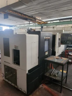 Tornio CNC usato TAKISAWA LA300 M