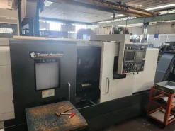 Tornio CNC usato TAKISAWA LA300 M