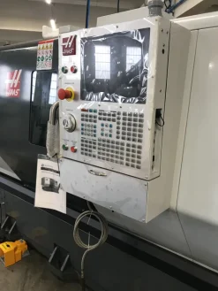 Tornio HAAS ST25 con utensili motorizzati