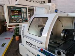 TORNIO MICRO CUT CNC 1640AUTOAPPRENDIMENTO