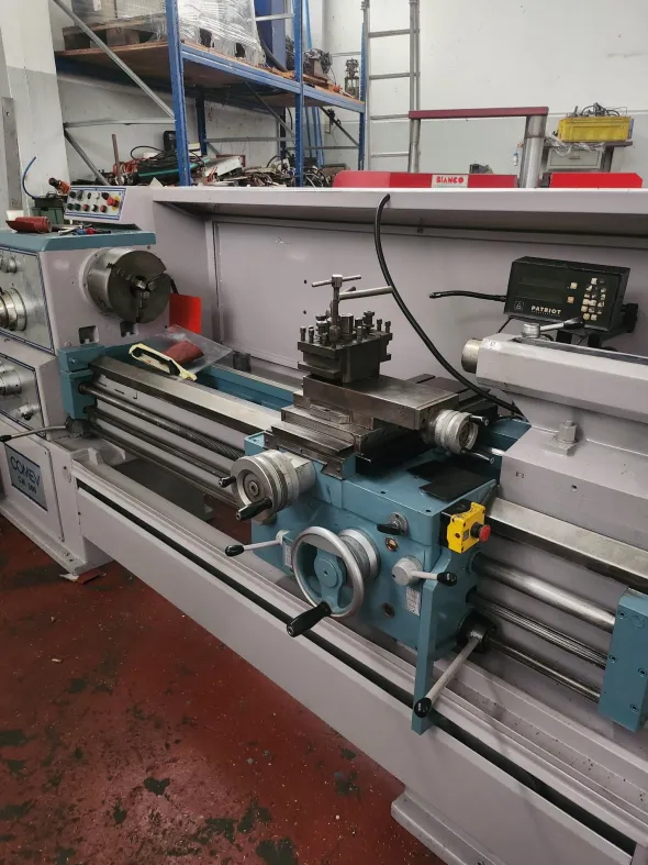 Tornio parallelo COMEV Mod CM 260