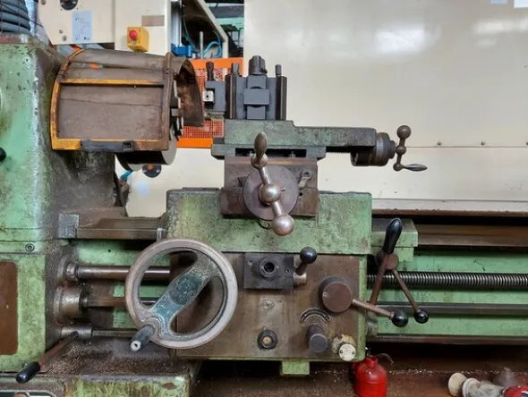 10#7397 Tornio parallelo Mt 200