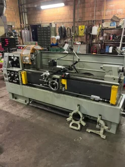 Tornio parallelo 1500x205 usato
