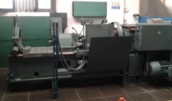Tornio per lavorazioni meccaniche pesanti