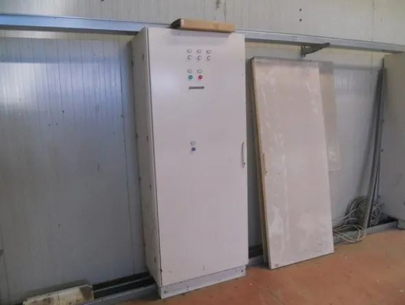 7#4851 Torre di raffreddamento Thermac e cavi elettrici