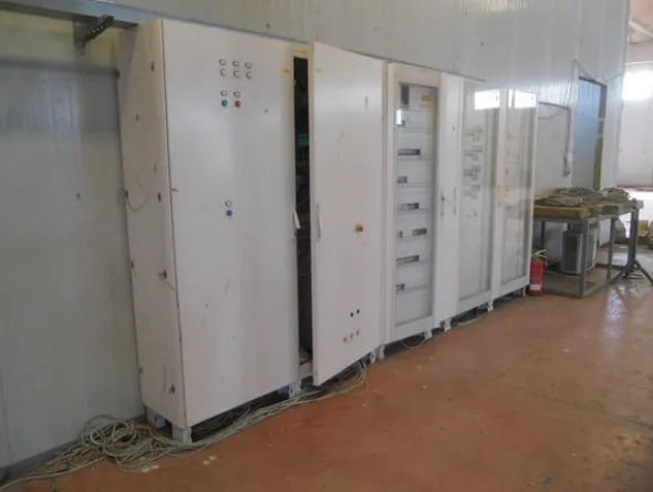 7#4851 Torre di raffreddamento Thermac e cavi elettrici