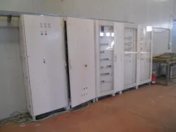7#4851 Torre di raffreddamento Thermac e cavi elettrici