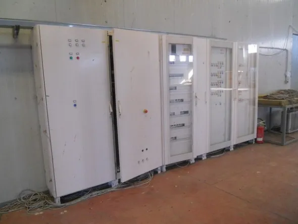 7#4851 Torre di raffreddamento Thermac e cavi elettrici