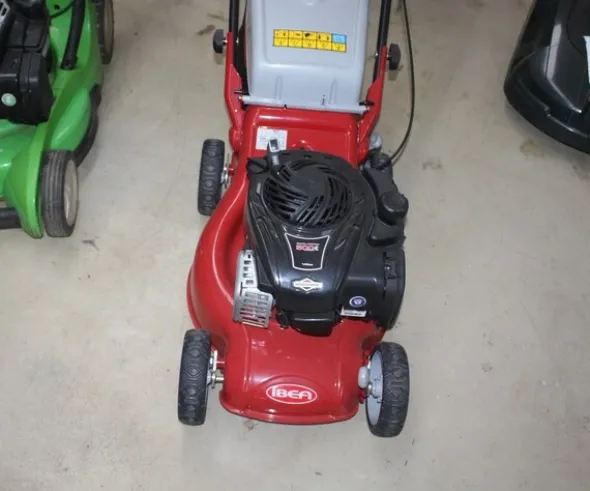 41#5817 Tosaerba Ibea e motosega Sthil