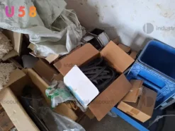 2#8507 Transpallet e attrezzatura varia