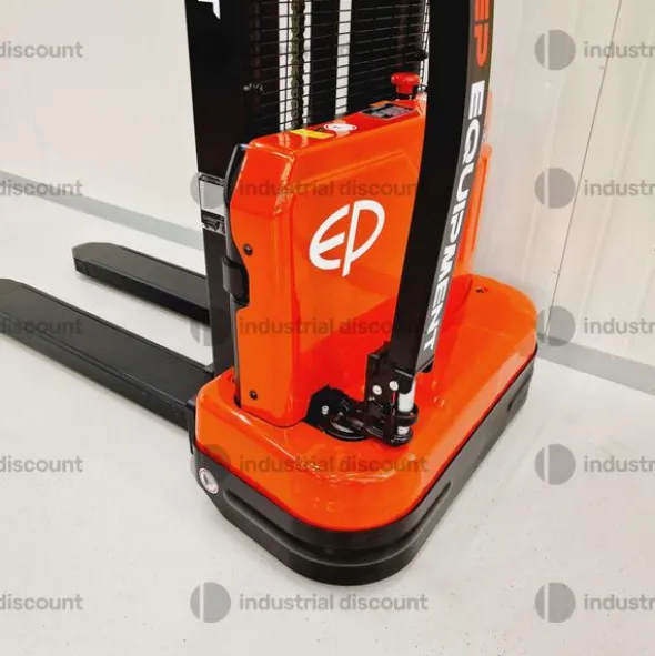 10#10277 Transpallet elettrico EP Equipment Co.