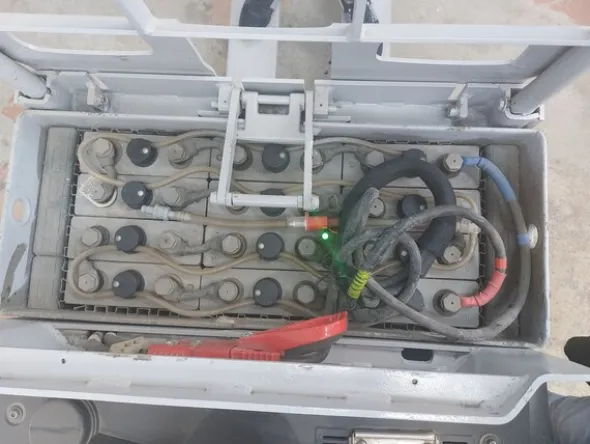 2#8371 Transpallet elettrico STILL