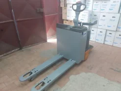 1#8371 Transpallet elettrico STILL