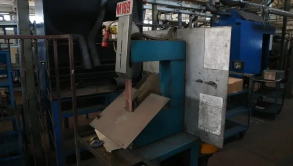 69#5049 Trapano a colonna Serrmac e smerigliatrici