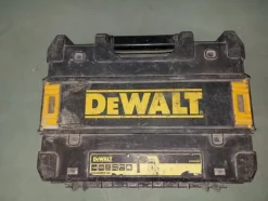 7#5859 Trapano Makita e avvitatore De Walt