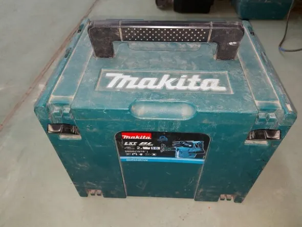 7#5859 Trapano Makita e avvitatore De Walt