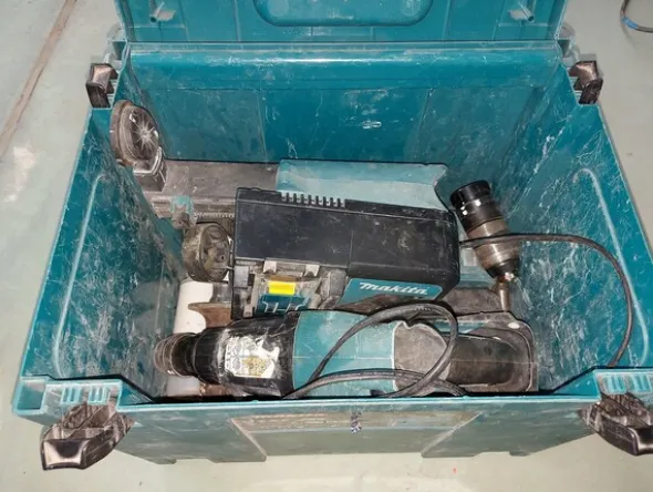7#5859 Trapano Makita e avvitatore De Walt