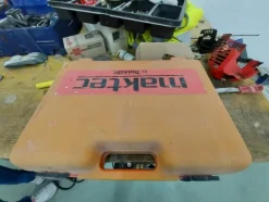 7#5859 Trapano Makita e avvitatore De Walt
