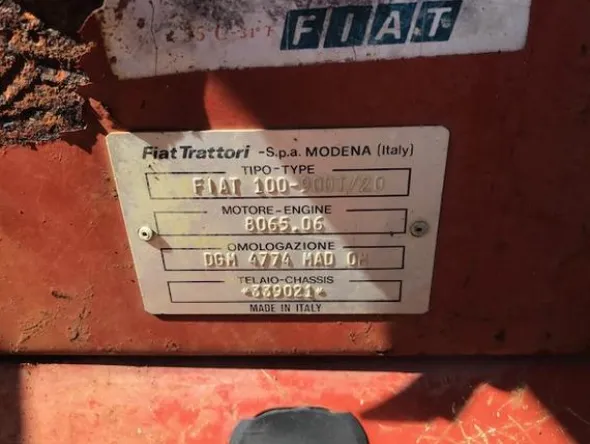 6#4109 Trattore agricolo Fiat 100/90