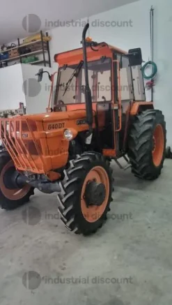 2#9869 Trattore agricolo FIAT 640DT8