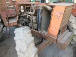 38#2338 Trattore agricolo gommato Fiat