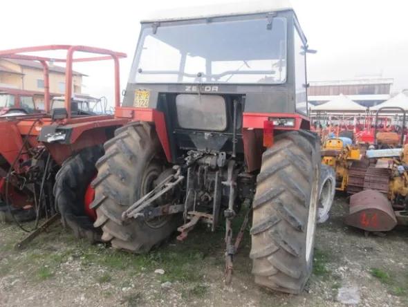 383#73950 Trattore agricolo Zetor