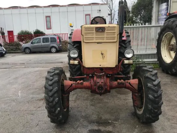 13#3850 Trattore Belarus T40