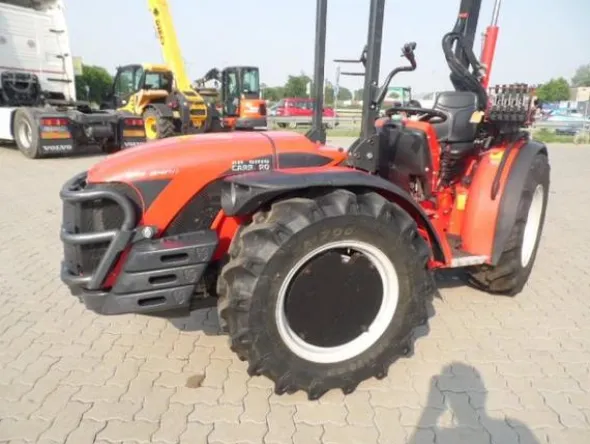 8#4423 Trattore Carraro SRX8400