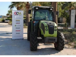 20#3287 Trattore Claas Nexos 240