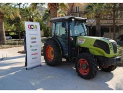 20#3287 Trattore Claas Nexos 240