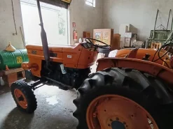 Trattore Fiat con muletto