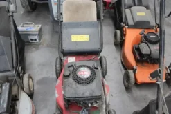 15#5817 Trattore Gilson Brothers e decespugliatore Axel