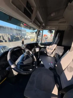 4#9676 Trattore Iveco Stralis 400