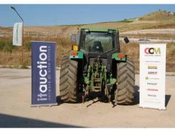 8#3287 Trattore John Deere 6400 AS