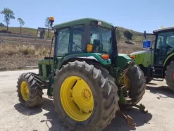 8#3287 Trattore John Deere 6400 AS