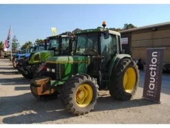 8#3287 Trattore John Deere 6400 AS