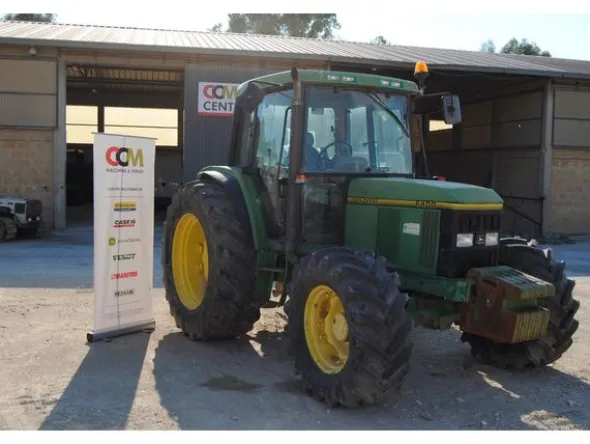 8#3287 Trattore John Deere 6400 AS