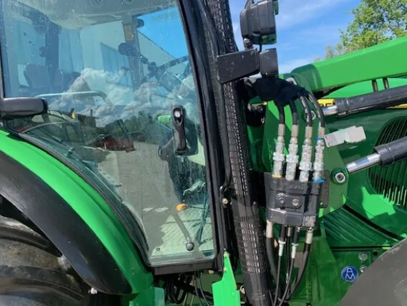 2#7949 Trattore John Deere 5100 R