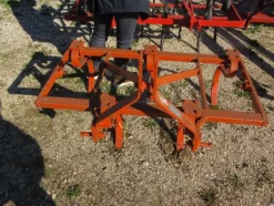 37#7078 Trattore Kubota e attrezzature agricole