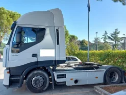 15#7956 Trattore per semirimorchio Iveco