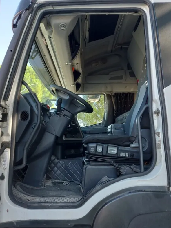 15#7956 Trattore per semirimorchio Iveco