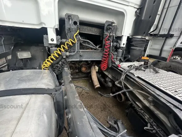 13#9792 Trattore stradale DAF