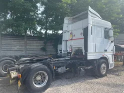 2#8581 Trattore stradale DAF