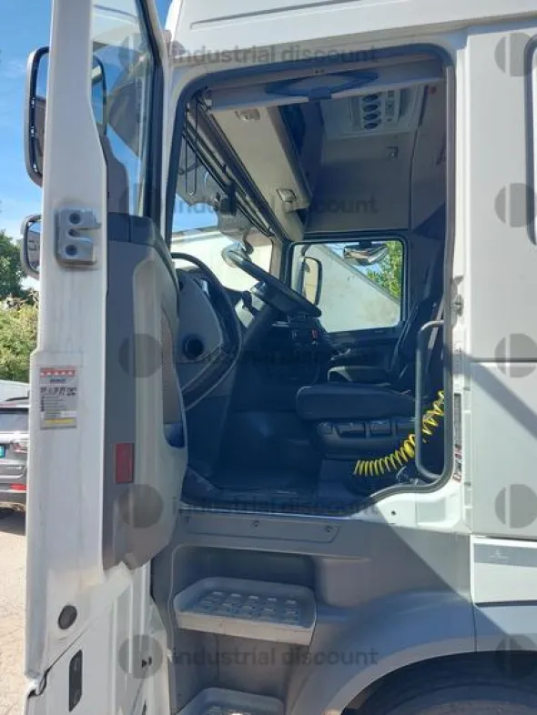3#9469 Trattore stradale DAF