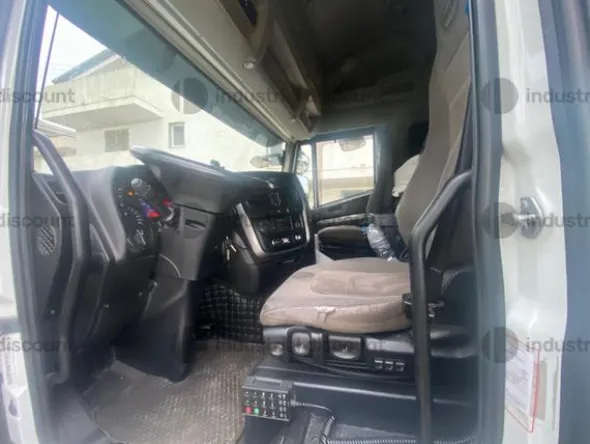 1#10036 Trattore stradale Iveco