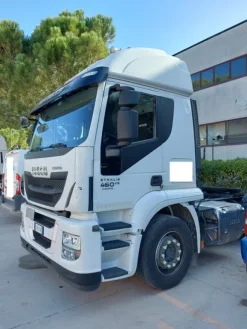 4#7956 Trattore stradale Iveco