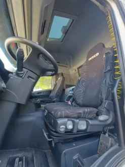 4#7956 Trattore stradale Iveco