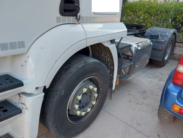4#7956 Trattore stradale Iveco