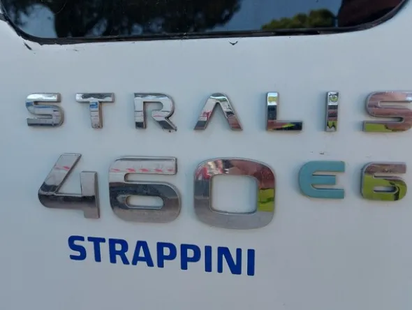 4#7956 Trattore stradale Iveco