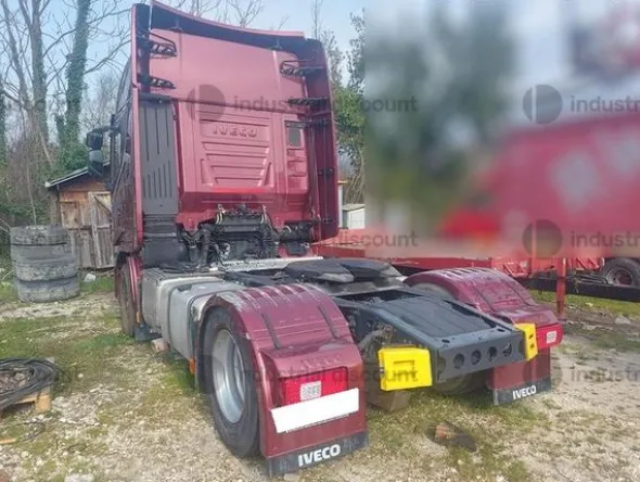 4#9114 Trattore stradale Iveco